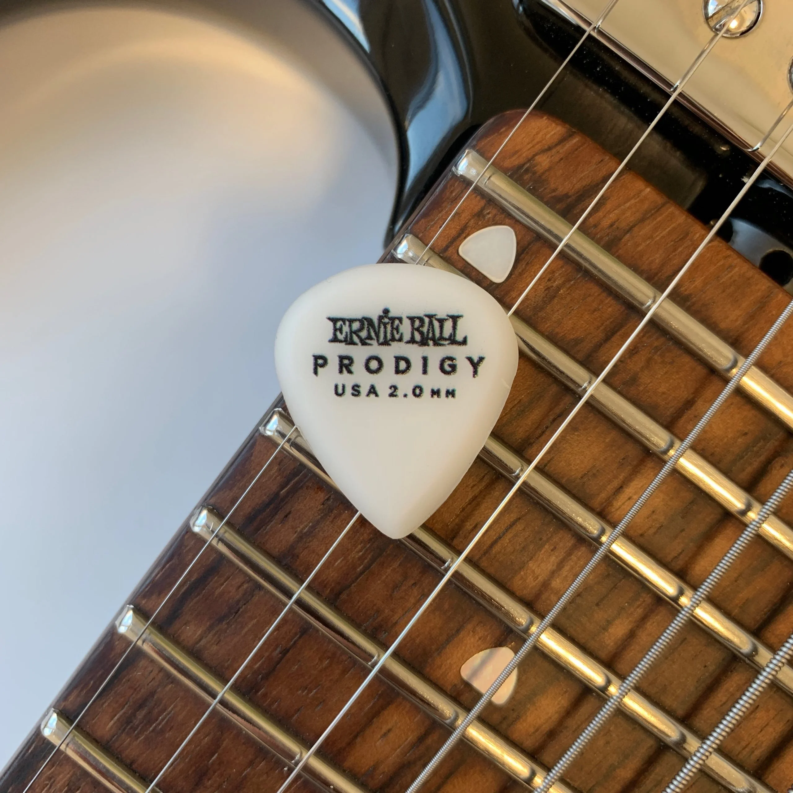 Ernie Ball Prodigy MINI kostka gitarowa
