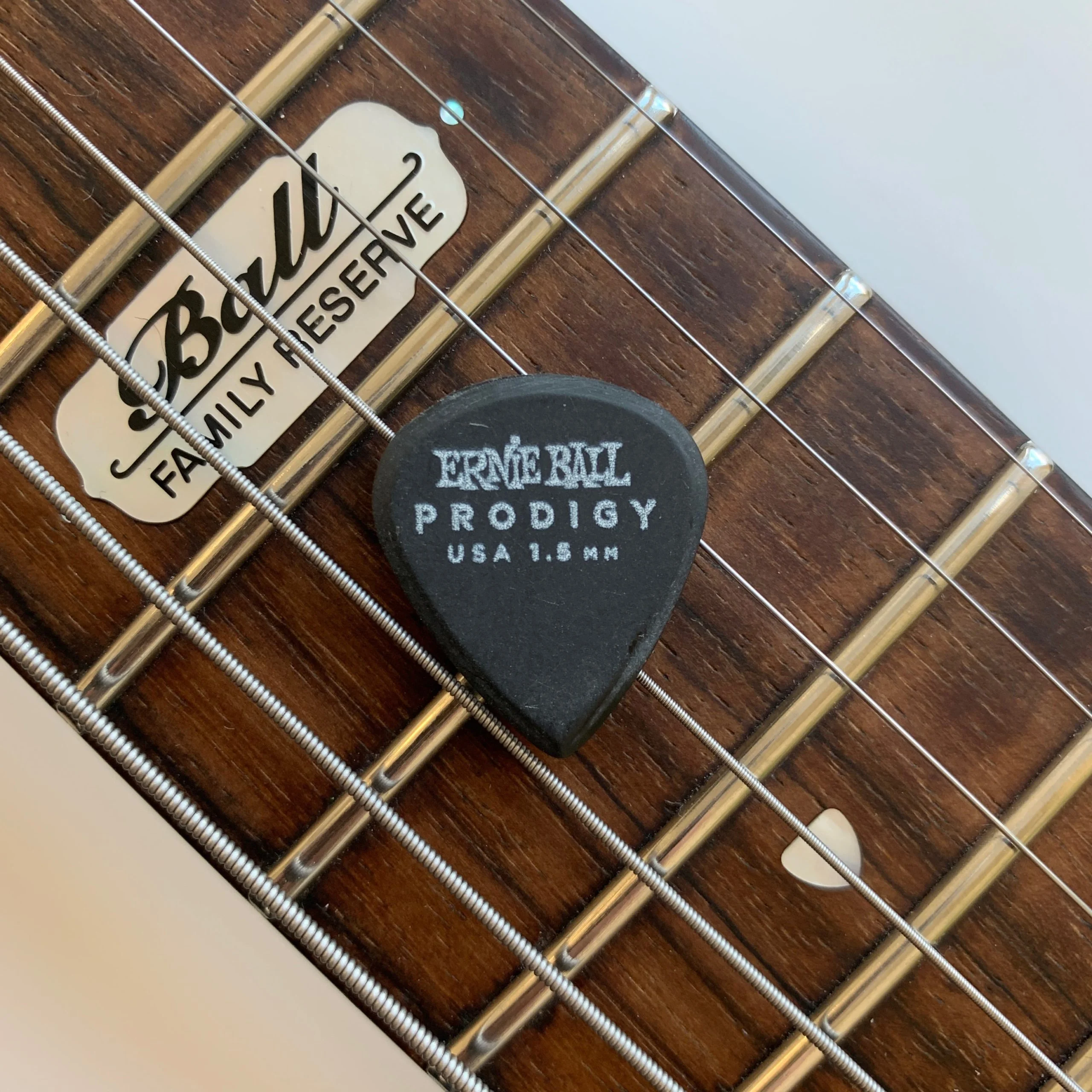 Ernie Ball Prodigy MINI kostka gitarowa