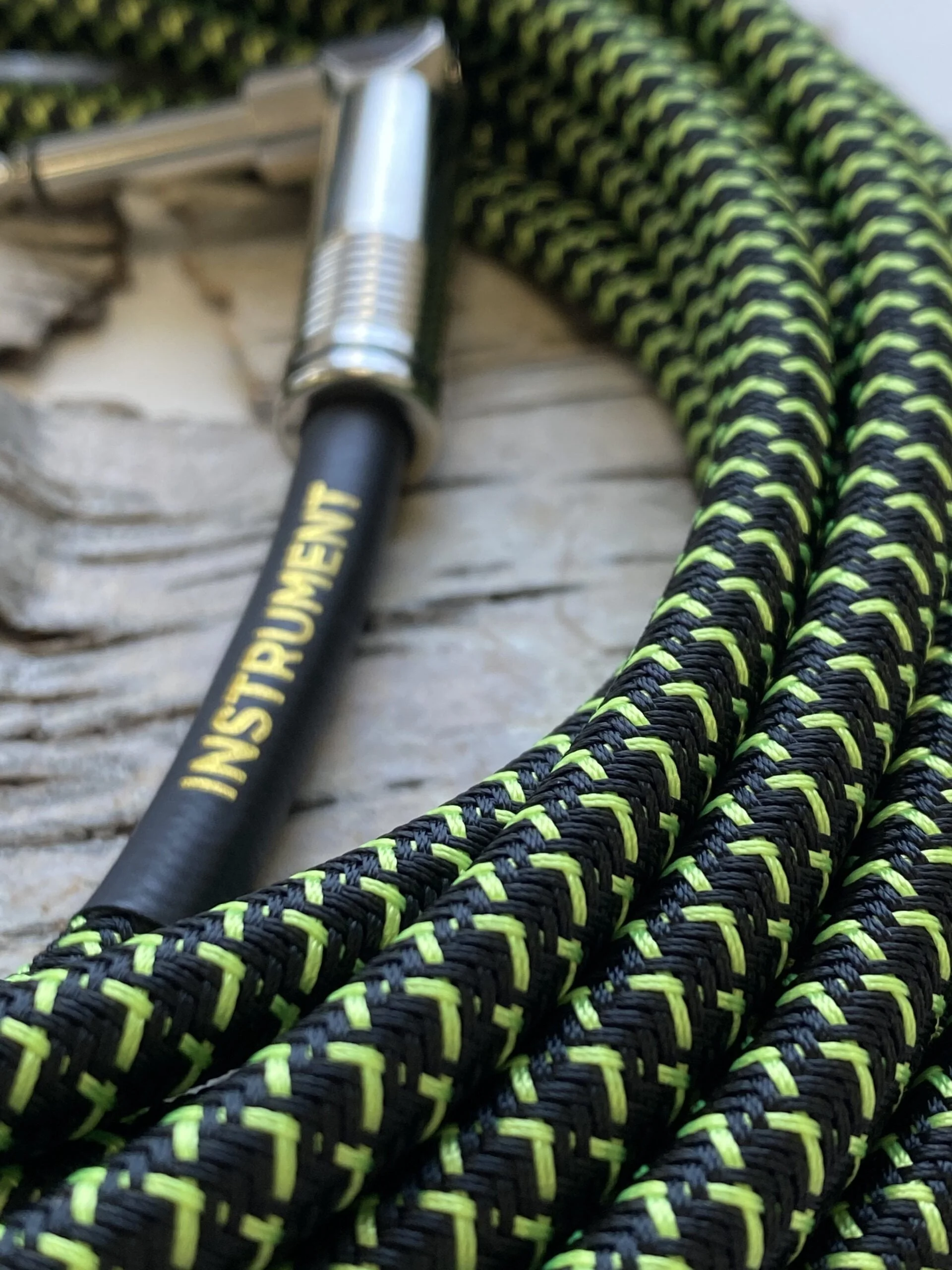 Ernie Ball Black/Green kabel gitarowy / instrumentalny 3.05 m