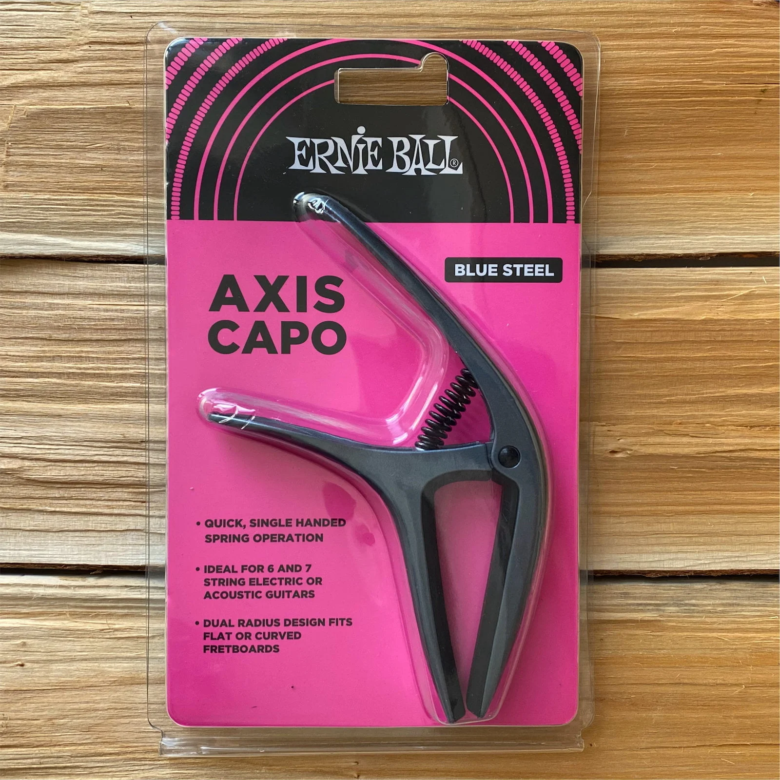 EB9607 Ernie Ball Axis Capo kapodaster błękitna stal
