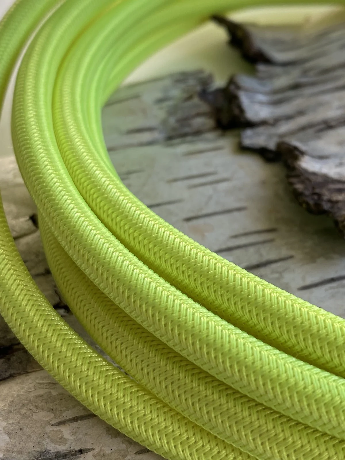 EB6080 Ernie Ball kabel instrumentalny Neon Green