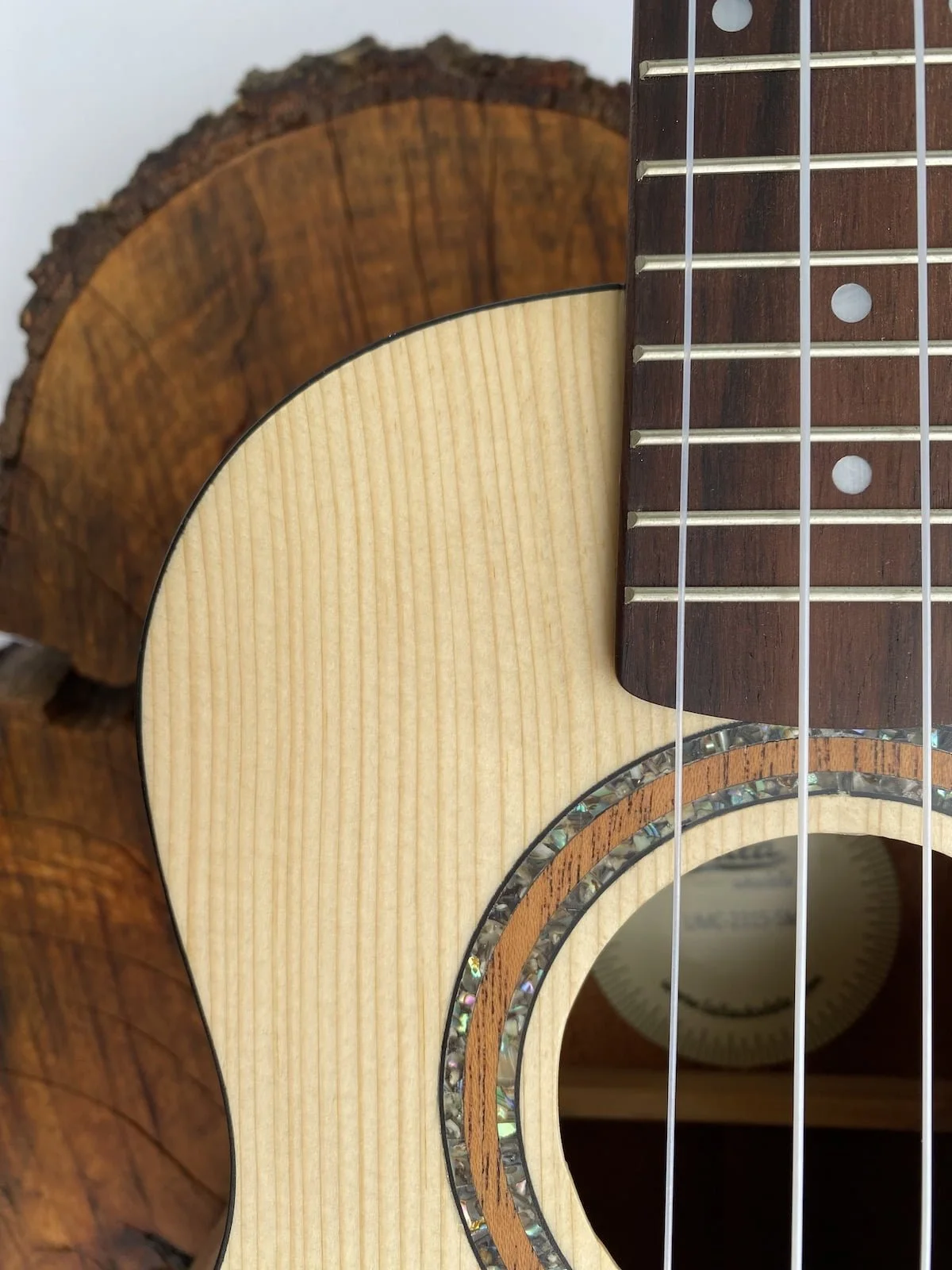 Laila UMC-2315-SM ukulele koncertowe