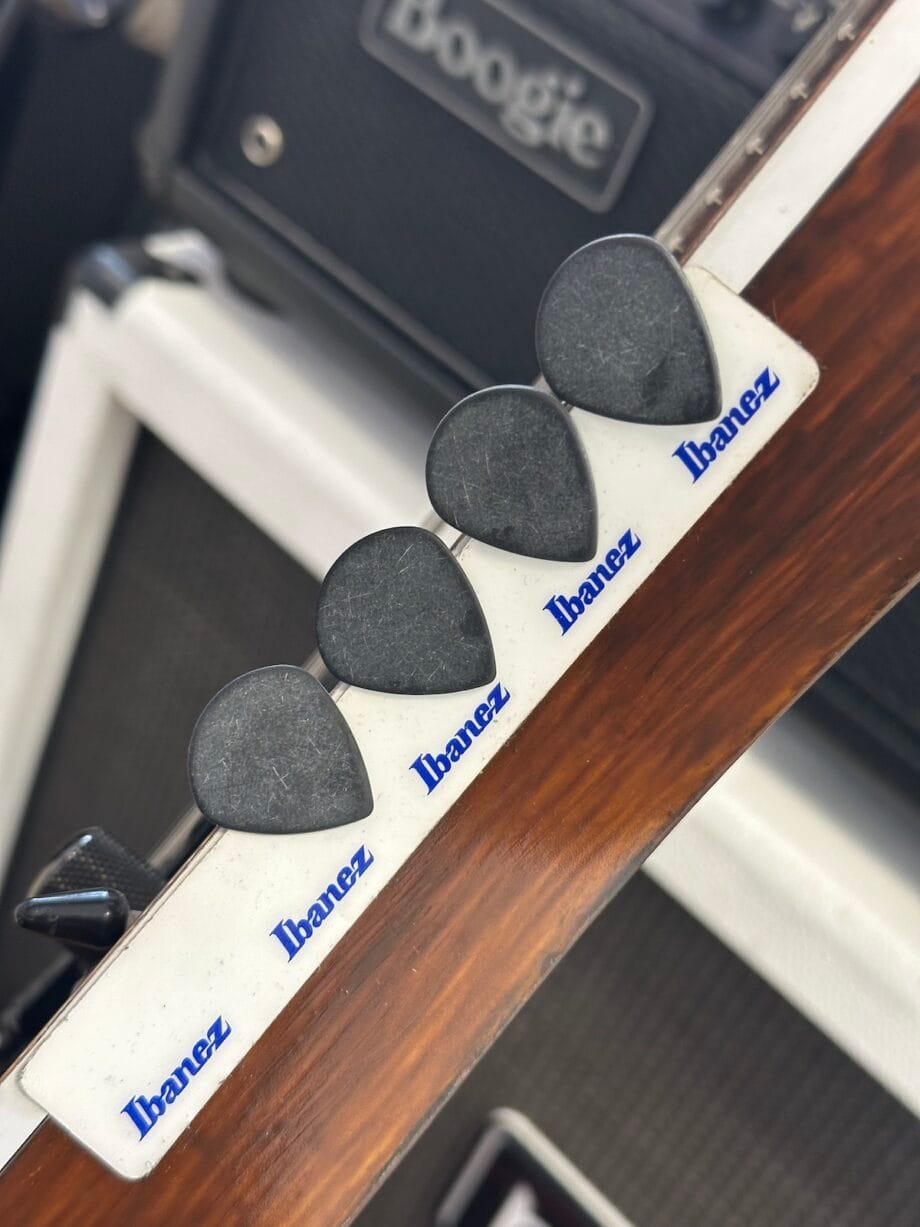 PHI 01 Ibanez Pick Holder samoprzylepny | M-Workshop